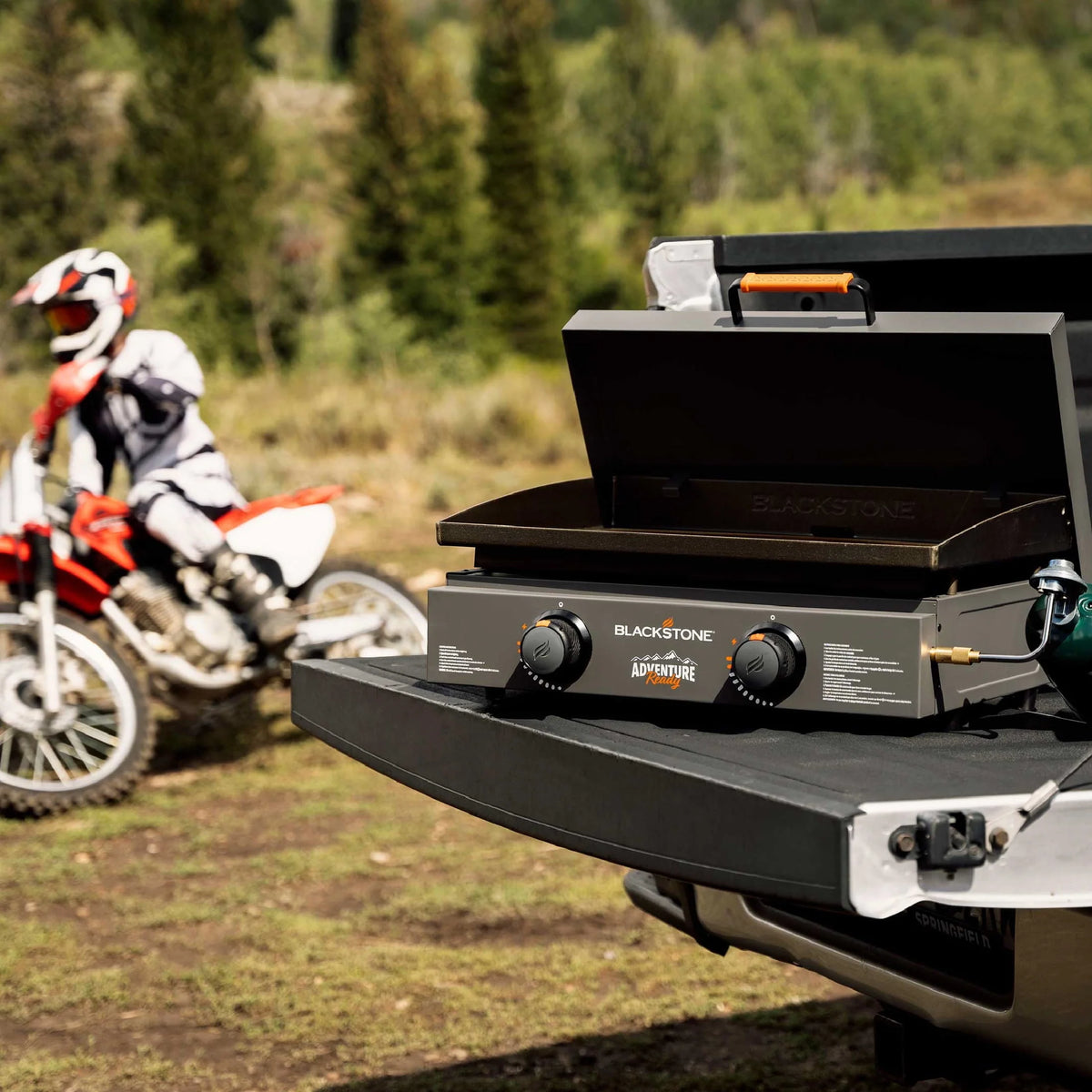 2-Burner Propane Griddle with Hard Cover N828